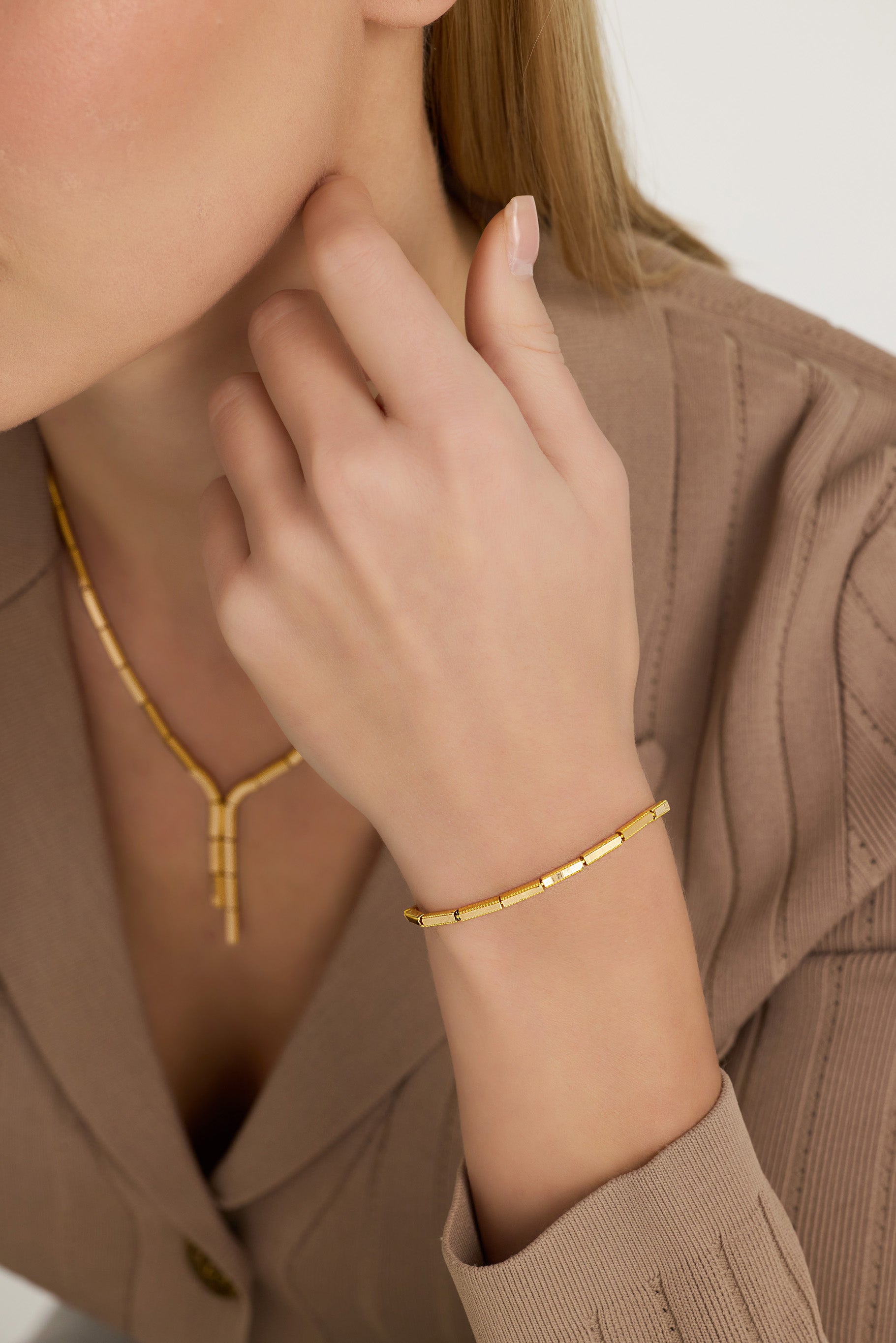 Plaka Modern Bileklik