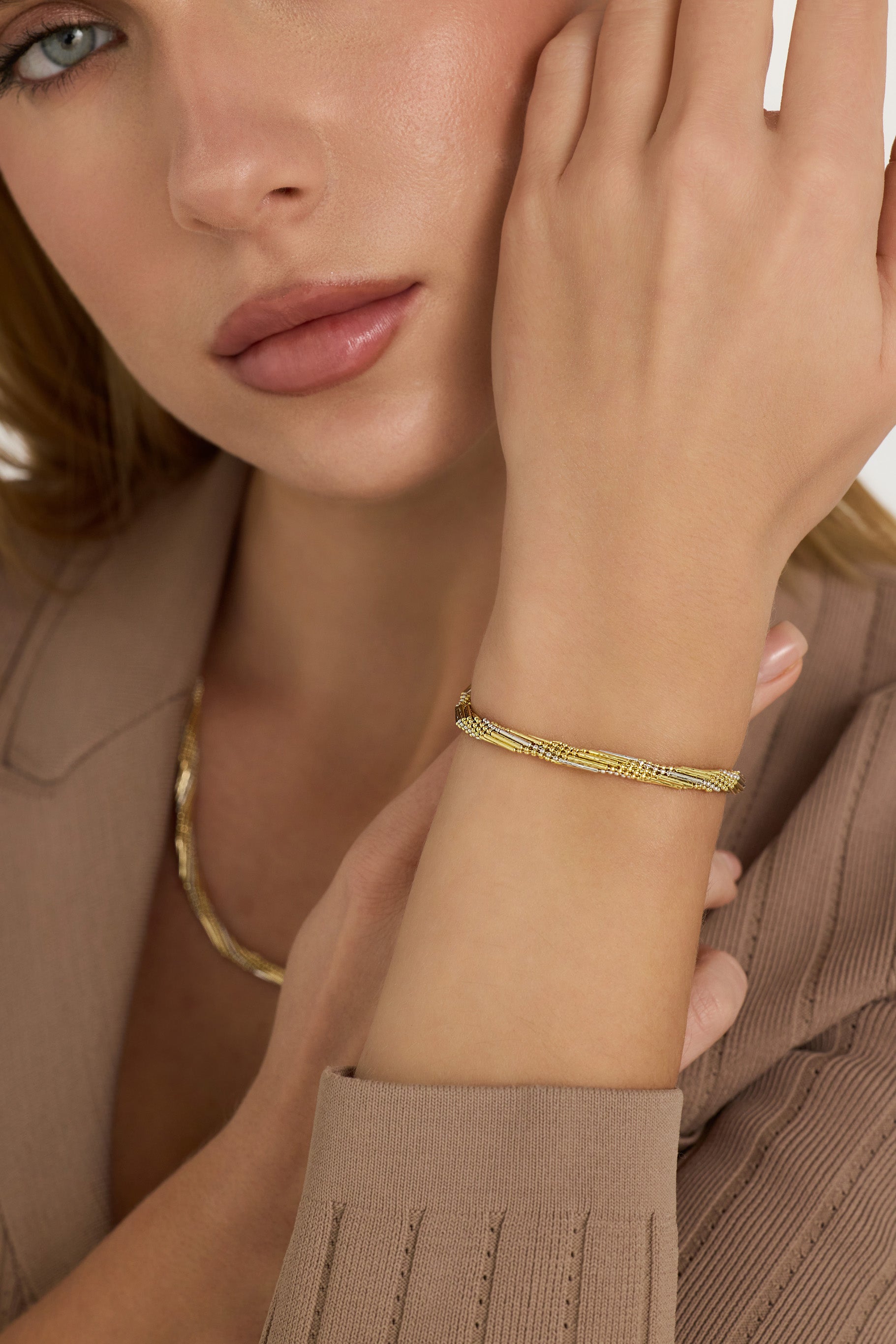 Sarmal Dokulu Bileklik