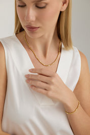 Altın Boncuklu Modern Form Zincir Kolye