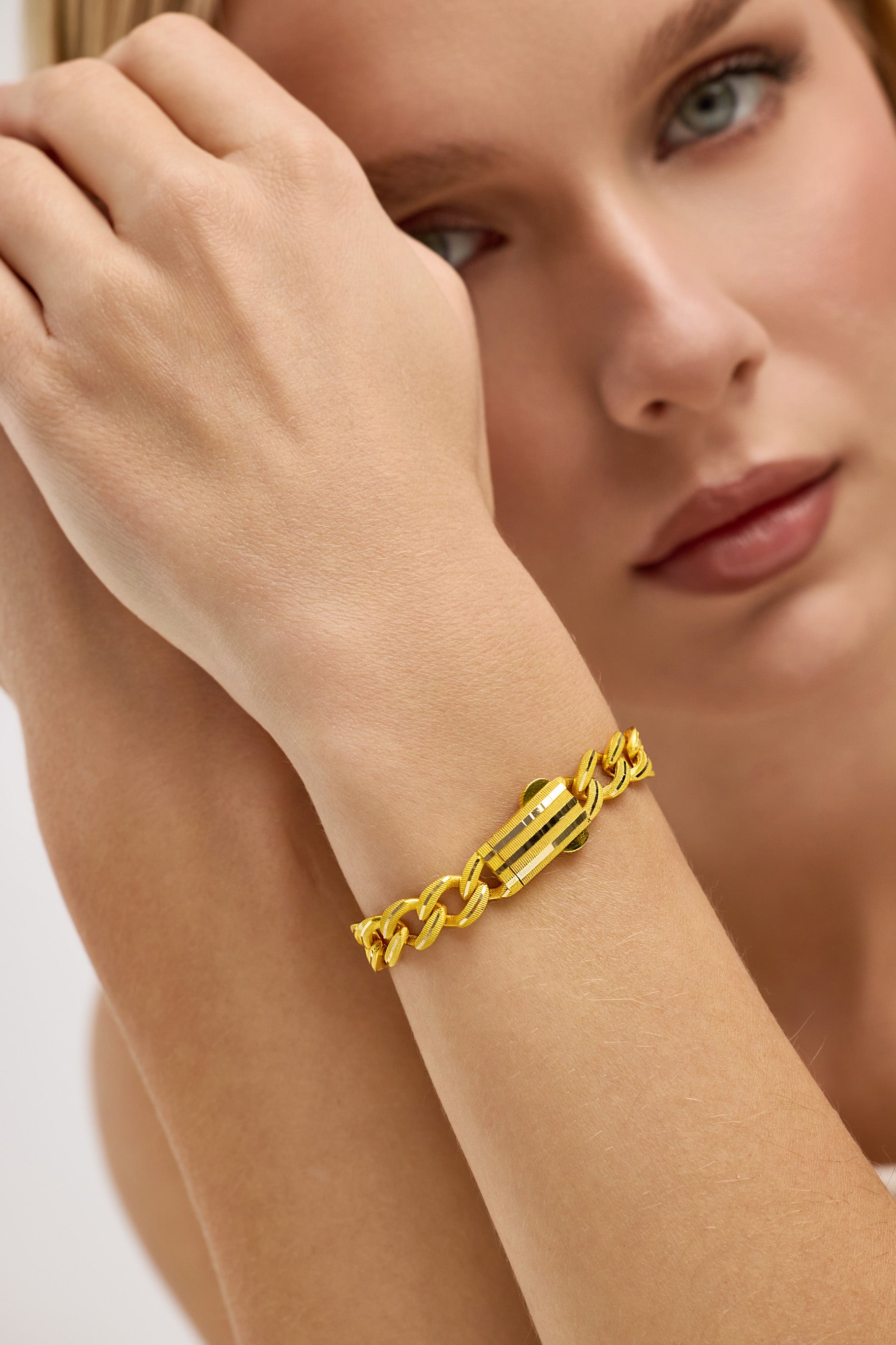 Çizgi Dokulu Zincir Bileklik