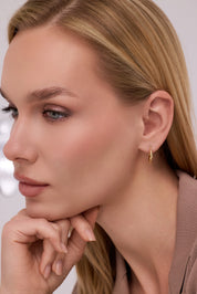 Altın Geçişli Doku Detaylı Modern Halka Küpe