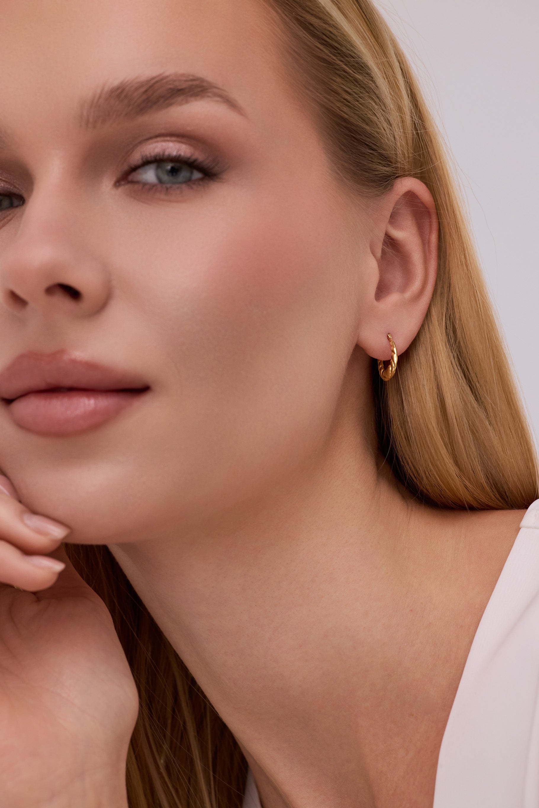 Altın Klasik Bombeli Burgu Halka Küpe