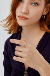 Minimalist Yeşil Gözlü Yüzük