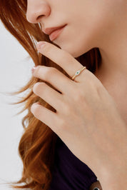 Minimalist Yeşil Gözlü Yüzük