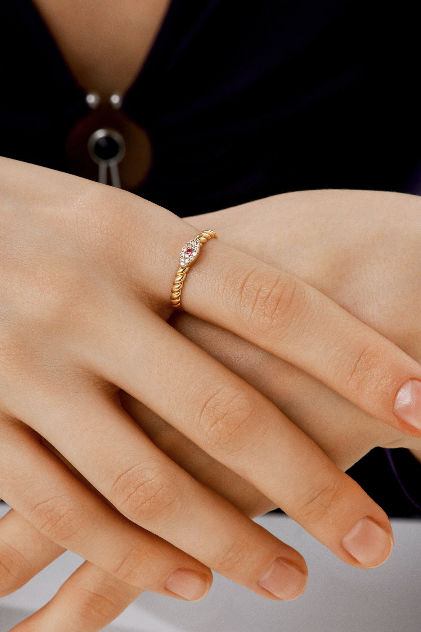 Pembe Taşlı Nazar Gözü Tasarım Burgu Yüzük