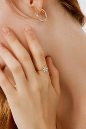 Taşlı Çiçek Tasarım Yüzük