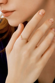 Pembe Taşlı Minimal Burgu Yüzük