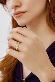 Taşlı Orta Panel Bombeli Modern Tasarım Yüzük