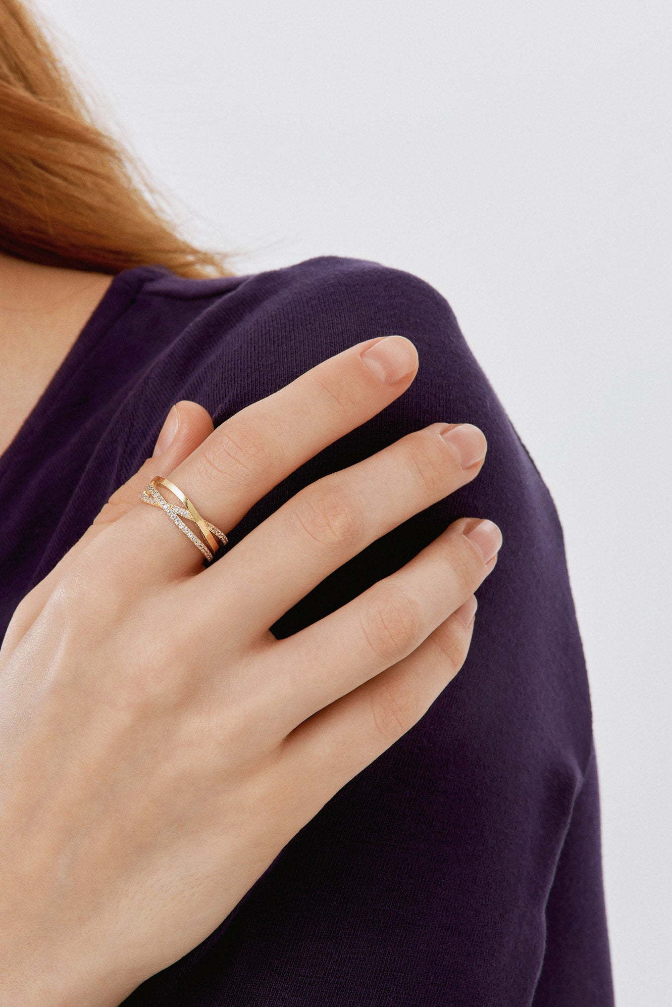 Üç Sıralı Taşlı Çapraz Tasarım Yüzük