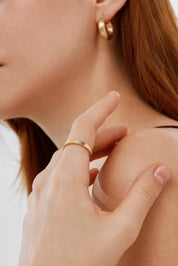 Sıralı Çizgi Dokulu Minimal Yüzük